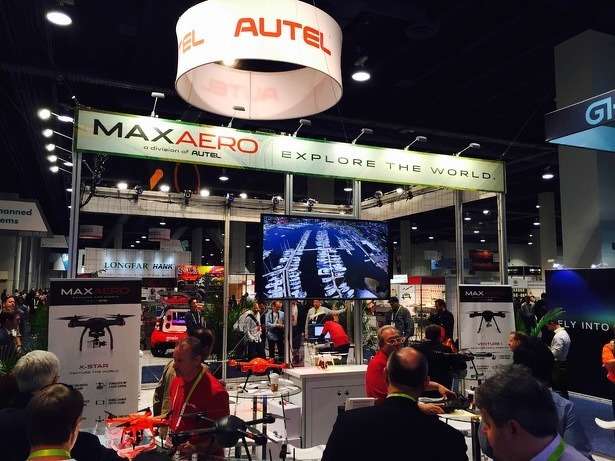 ces-2015-booth-maxaero-autel